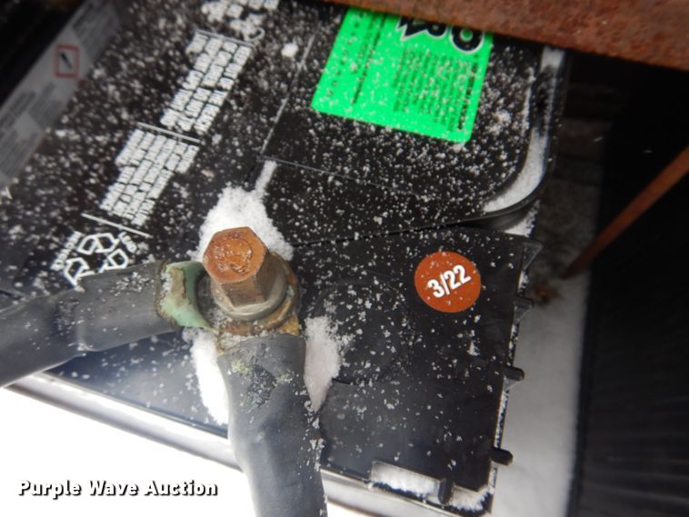 image for item IM9653 HayBuster Big Bite H-1100E  tub grinder