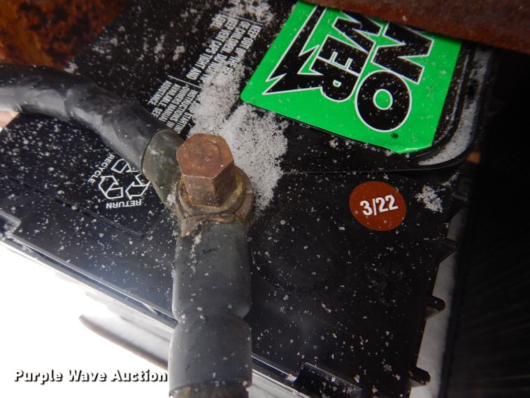 image for item IM9653 HayBuster Big Bite H-1100E  tub grinder