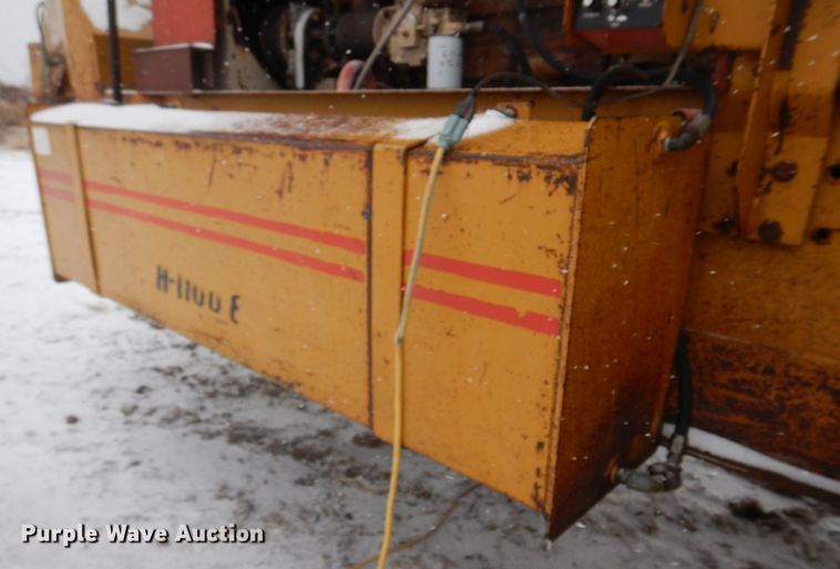 image for item IM9653 HayBuster Big Bite H-1100E  tub grinder