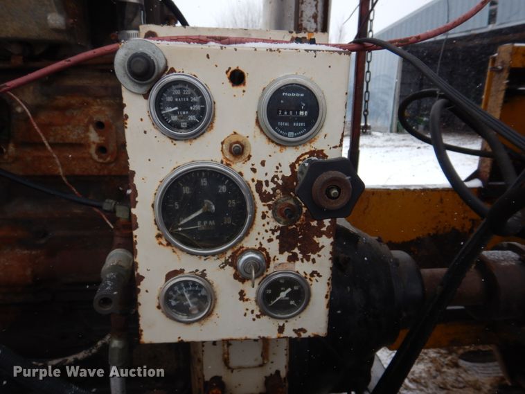 image for item IM9653 HayBuster Big Bite H-1100E  tub grinder