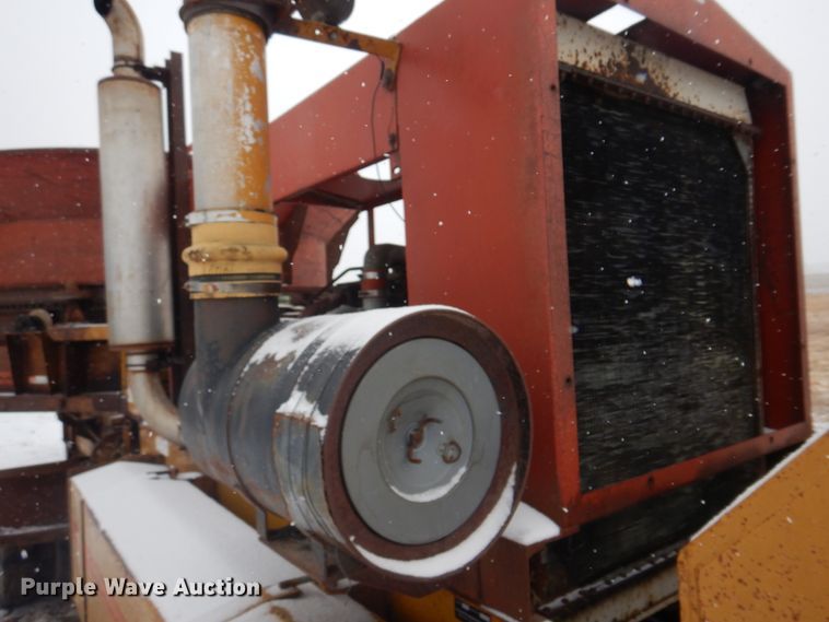 image for item IM9653 HayBuster Big Bite H-1100E  tub grinder