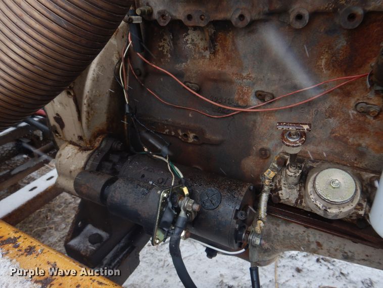 image for item IM9653 HayBuster Big Bite H-1100E  tub grinder