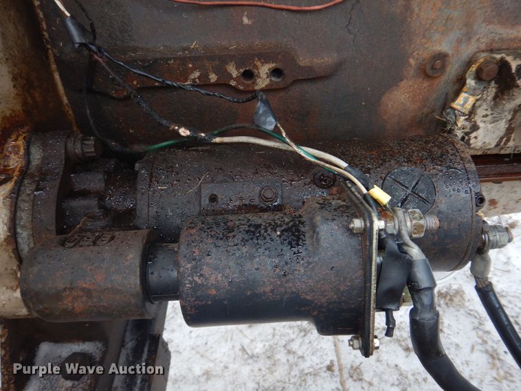 image for item IM9653 HayBuster Big Bite H-1100E  tub grinder