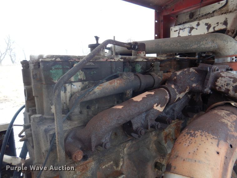 image for item IM9653 HayBuster Big Bite H-1100E  tub grinder