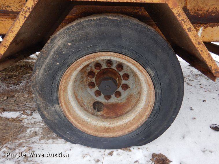 image for item IM9653 HayBuster Big Bite H-1100E  tub grinder