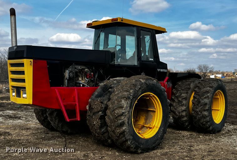 image for item JH9302 1985 Versatile 876  4WD tractor