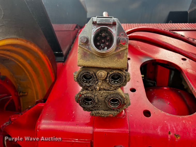 image for item JH9302 1985 Versatile 876  4WD tractor