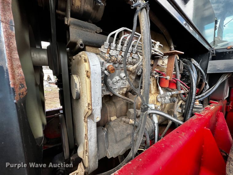 image for item JH9302 1985 Versatile 876  4WD tractor