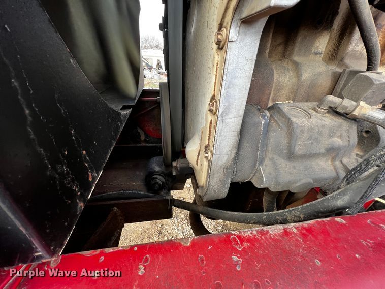 image for item JH9302 1985 Versatile 876  4WD tractor