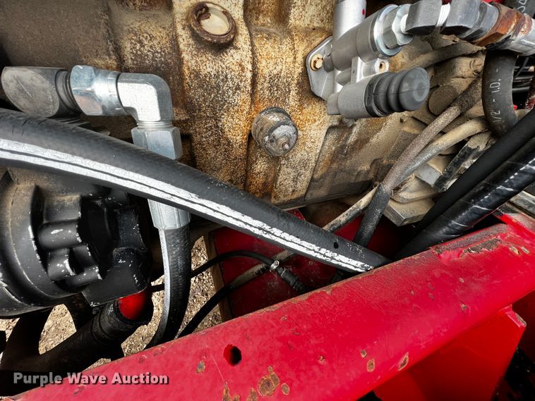 image for item JH9302 1985 Versatile 876  4WD tractor