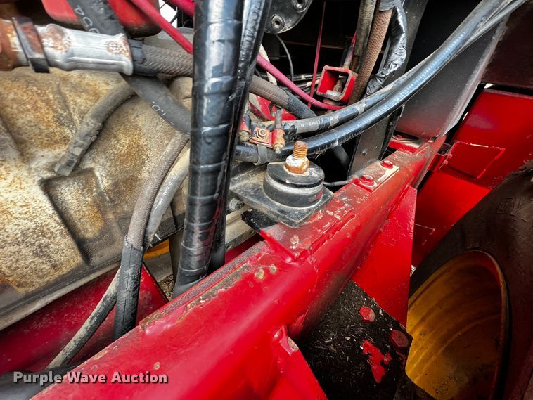 image for item JH9302 1985 Versatile 876  4WD tractor