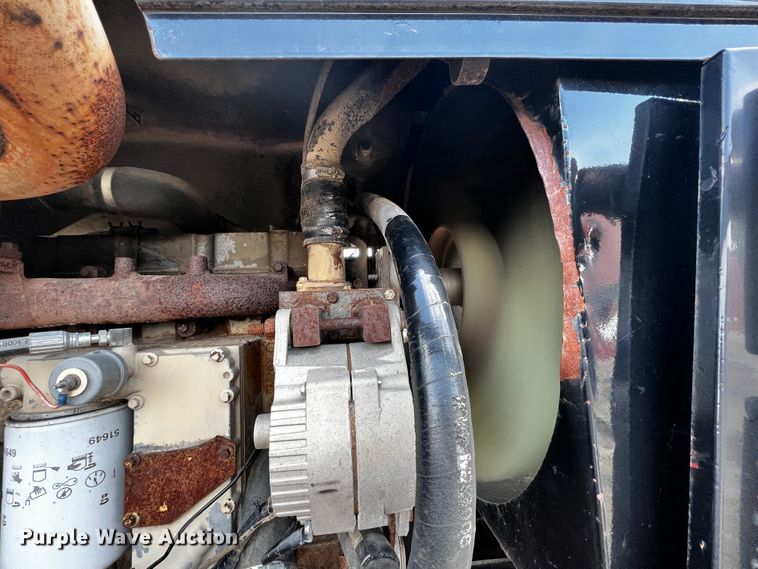 image for item JH9302 1985 Versatile 876  4WD tractor