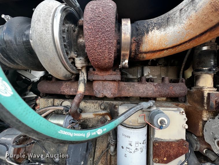 image for item JH9302 1985 Versatile 876  4WD tractor