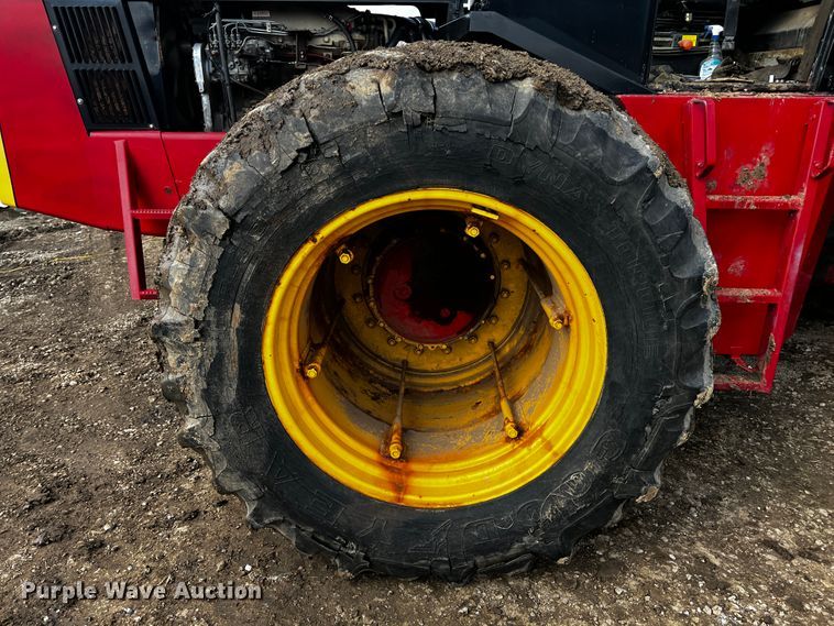 image for item JH9302 1985 Versatile 876  4WD tractor