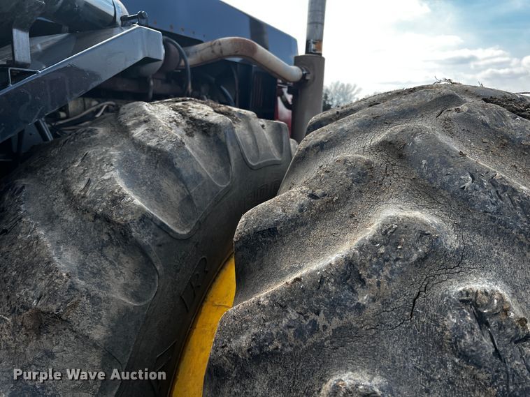 image for item JH9302 1985 Versatile 876  4WD tractor