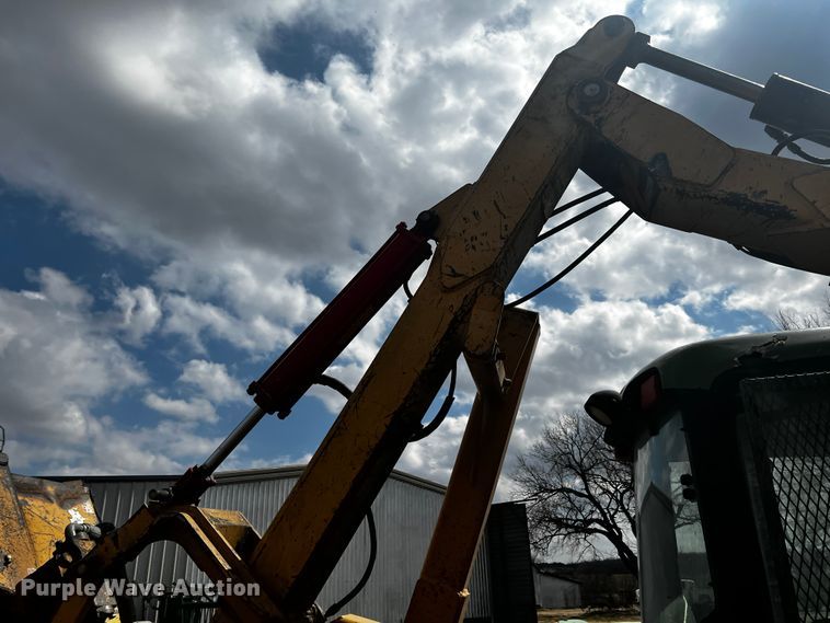 image for item JH9303 2005 John Deere 6615  MFWD tractor