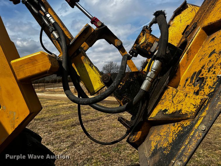 image for item JH9303 2005 John Deere 6615  MFWD tractor