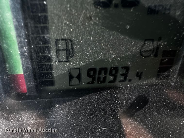 image for item JH9303 2005 John Deere 6615  MFWD tractor