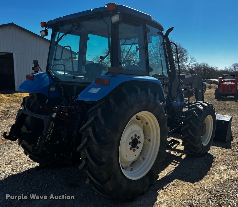 image for item JH9342 2007 New Holland TL100A  MFWD tractor