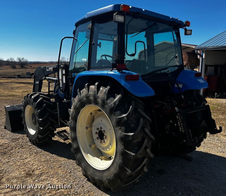 image for item JH9342 2007 New Holland TL100A  MFWD tractor