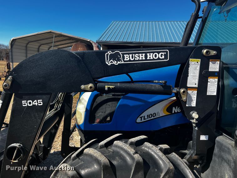 image for item JH9342 2007 New Holland TL100A  MFWD tractor