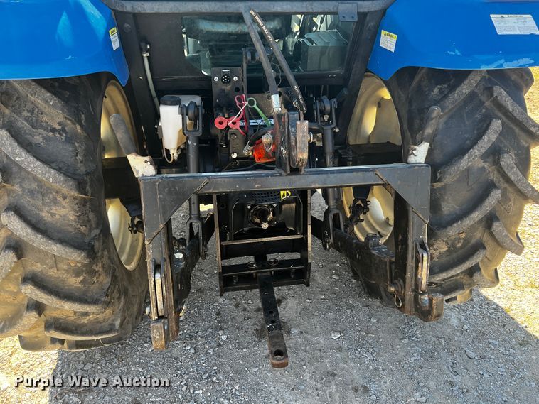 image for item JH9342 2007 New Holland TL100A  MFWD tractor