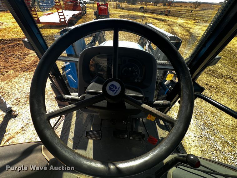 image for item JH9342 2007 New Holland TL100A  MFWD tractor