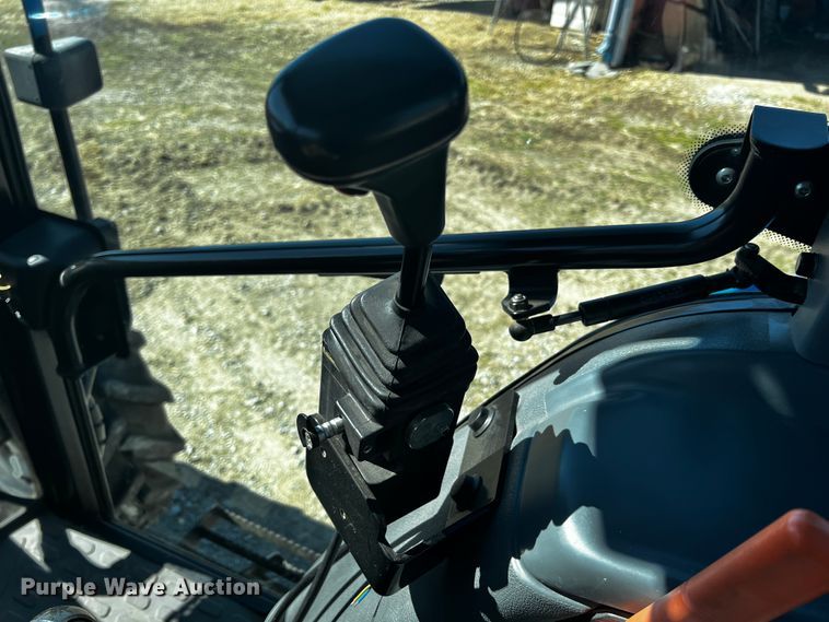 image for item JH9342 2007 New Holland TL100A  MFWD tractor