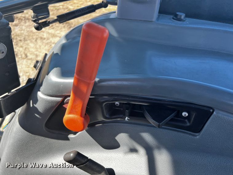 image for item JH9342 2007 New Holland TL100A  MFWD tractor