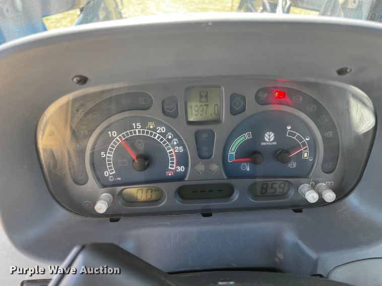 image for item JH9342 2007 New Holland TL100A  MFWD tractor