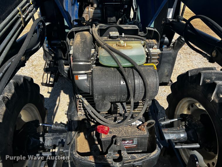 image for item JH9342 2007 New Holland TL100A  MFWD tractor