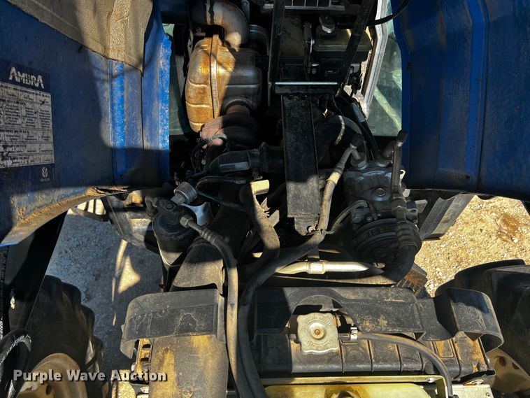 image for item JH9342 2007 New Holland TL100A  MFWD tractor