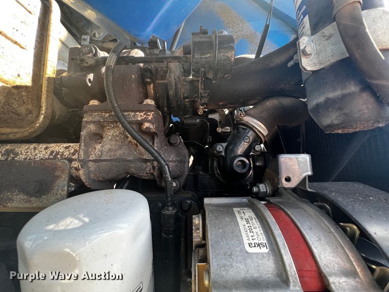 image for item JH9342 2007 New Holland TL100A  MFWD tractor