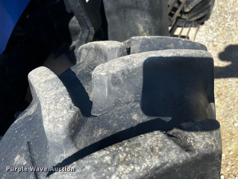 image for item JH9342 2007 New Holland TL100A  MFWD tractor