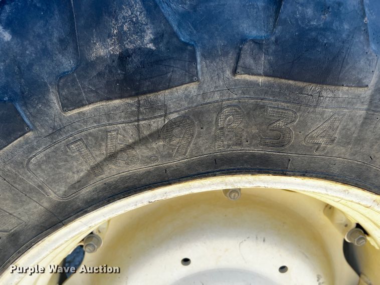 image for item JH9342 2007 New Holland TL100A  MFWD tractor