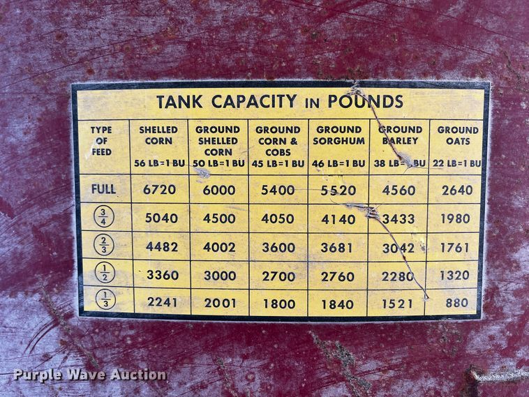 image for item JH9380 New Holland 357  feed grinder/mixer