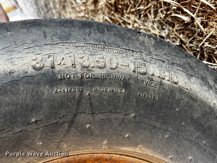 image for item JH9380 New Holland 357  feed grinder/mixer