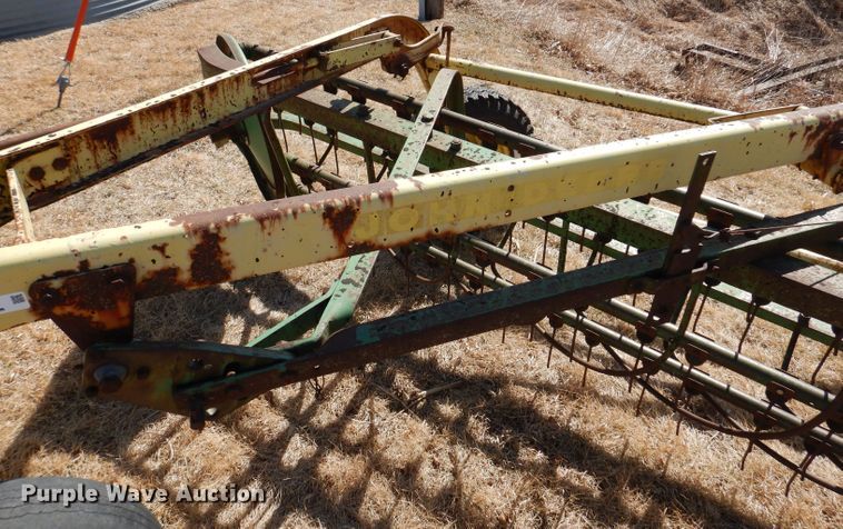 image for item JK9494 John Deere 640  hay rake