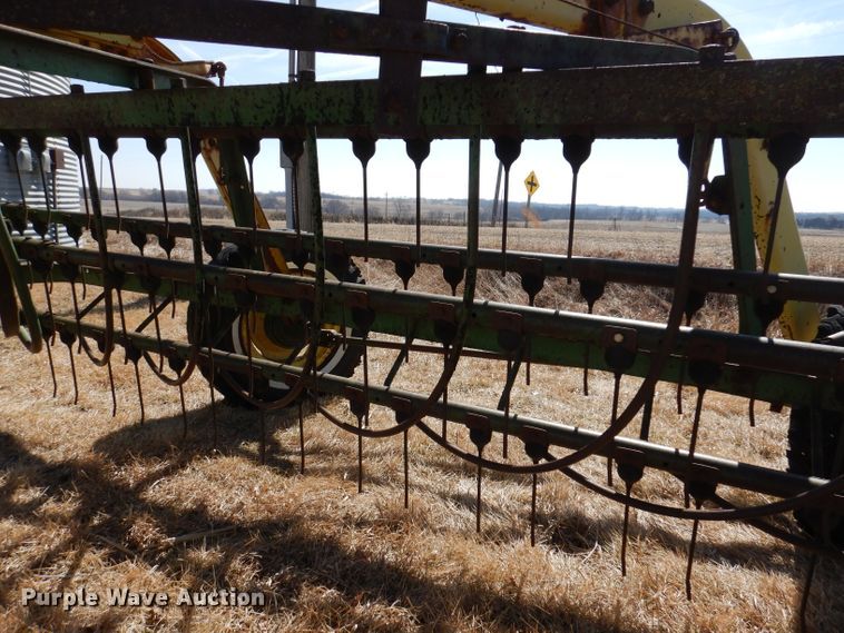 image for item JK9494 John Deere 640  hay rake