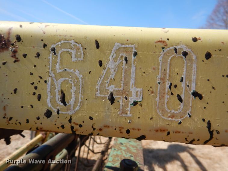 image for item JK9494 John Deere 640  hay rake