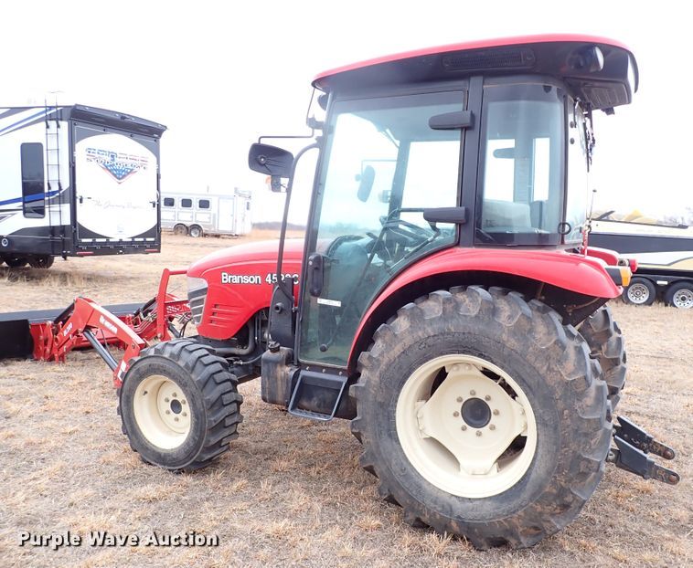 image for item JO9676 2018 Branson 4520C  MFWD tractor