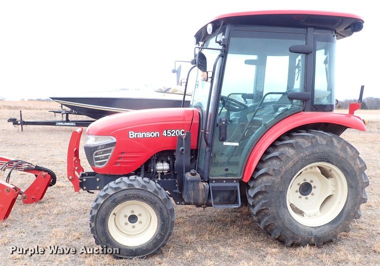 image for item JO9676 2018 Branson 4520C  MFWD tractor