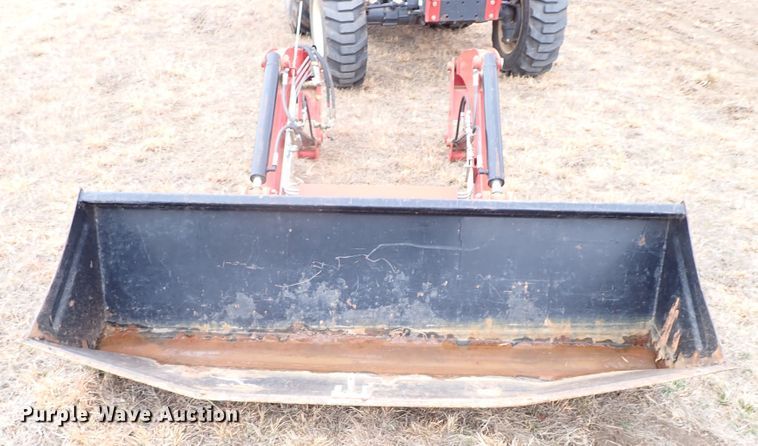 image for item JO9676 2018 Branson 4520C  MFWD tractor