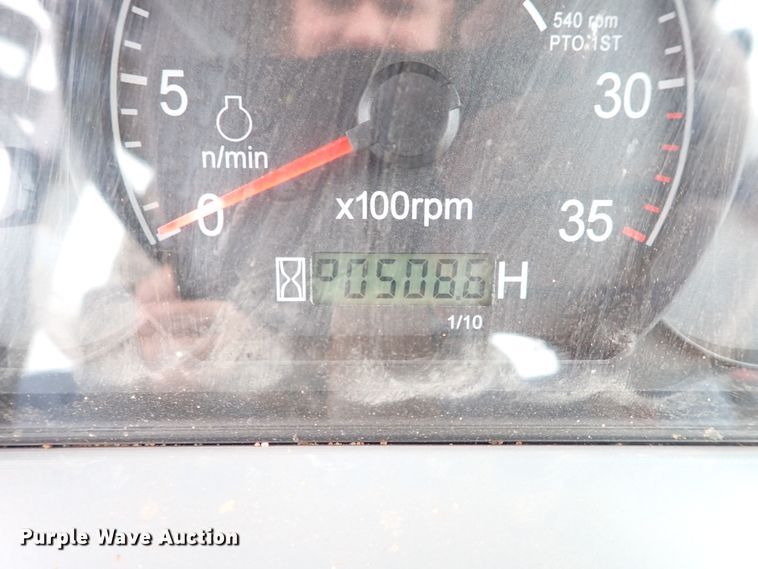 image for item JO9676 2018 Branson 4520C  MFWD tractor