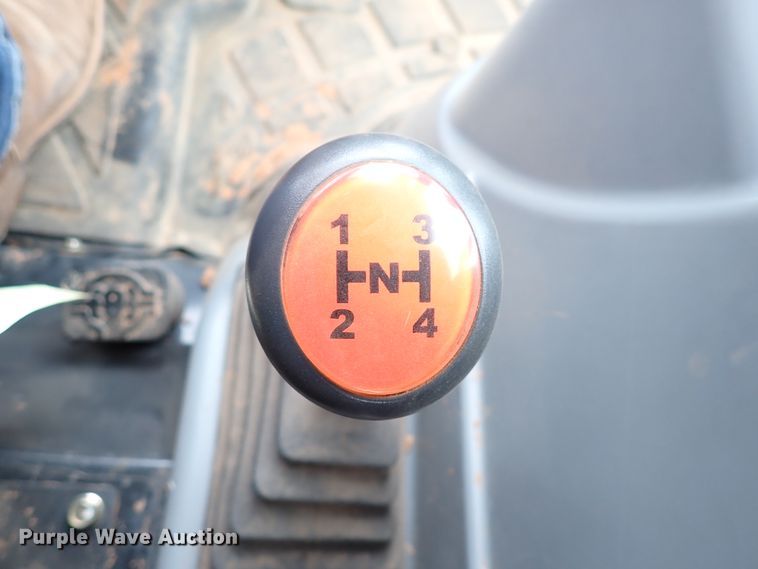 image for item JO9676 2018 Branson 4520C  MFWD tractor