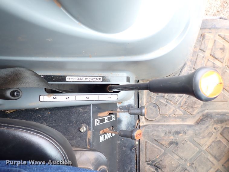 image for item JO9676 2018 Branson 4520C  MFWD tractor