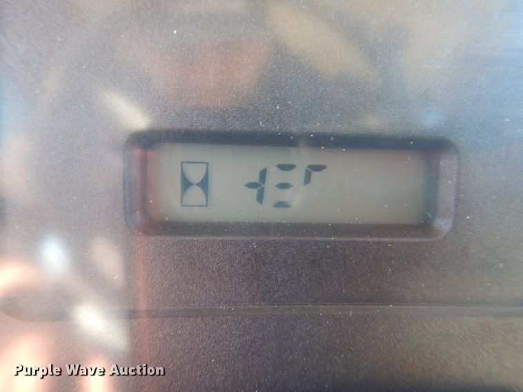 image for item JS9678 2003 John Deere 6415  MFWD tractor