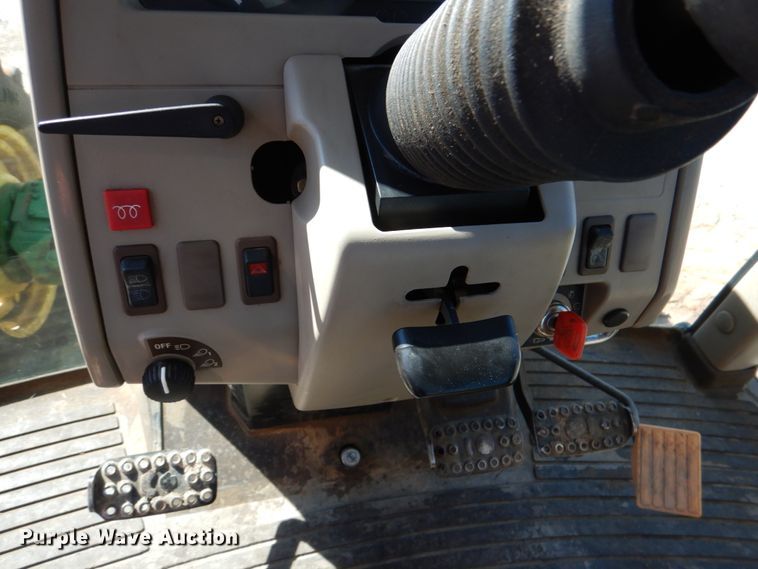 image for item JS9678 2003 John Deere 6415  MFWD tractor