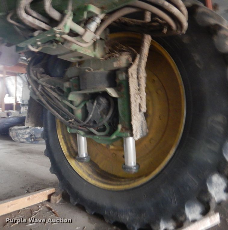 image for item LJ9846 2009 John Deere 4930  applicator