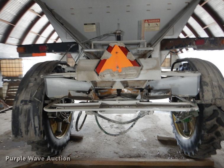 image for item LJ9846 2009 John Deere 4930  applicator